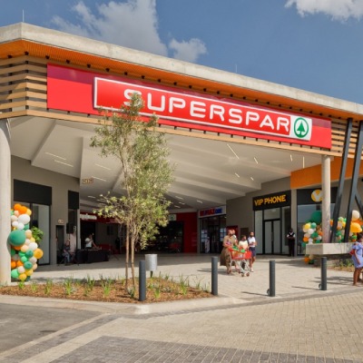 Polofields Crossing, Waterfall City