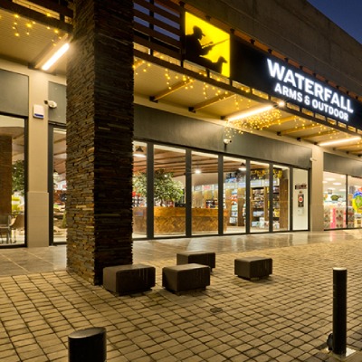 Polofields Crossing, Waterfall City